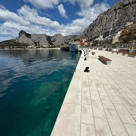 Paula Apartman Duće